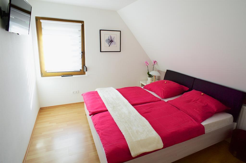 Moseltraum-fewo Mit Klimaanlage-burgblick Und Balkon Apartment *
